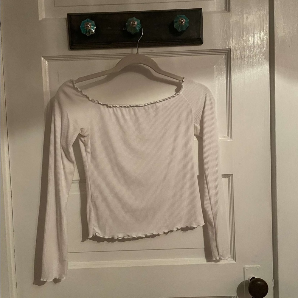 White of the shoulder top